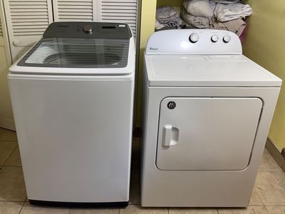 Samsung Washer and Whirlpool Dryer Set White Top Load