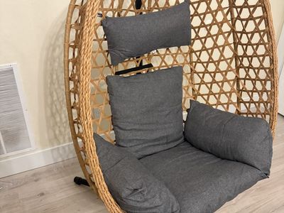 Egg chair