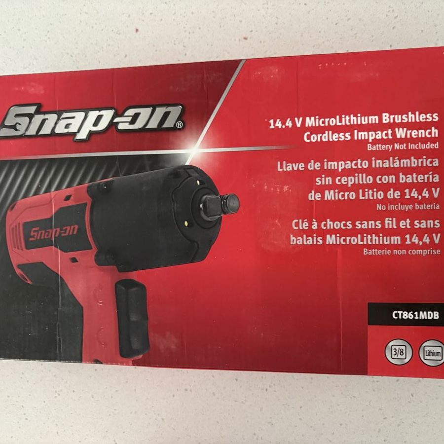 Brand new Snap-on 14.4V 3/8" MicroLithium Cordless Impact Wrench Kit & Socket Set