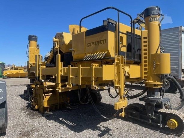 2017 GOMACO COMMANDER IIIX