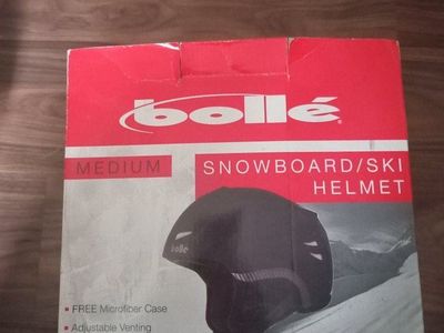 NEW Bolle Snowboard Ski Helmet Size Medium Matte Black