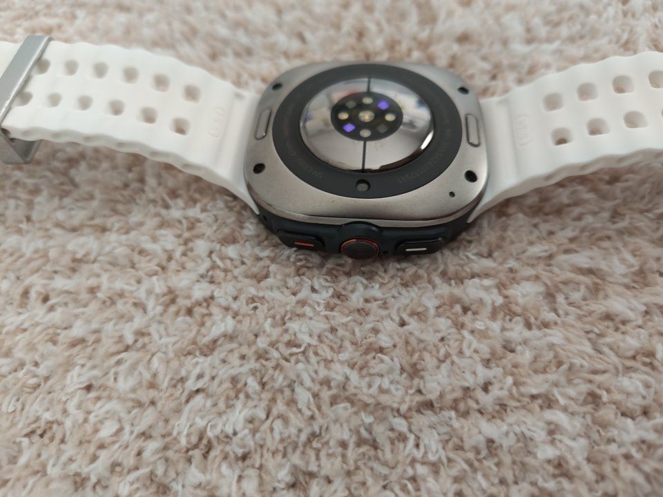 Main image 4