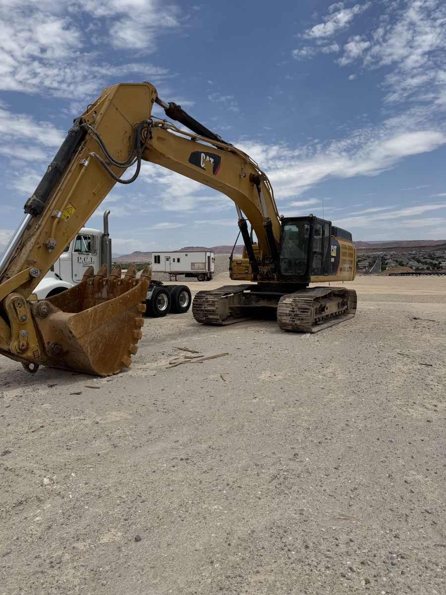 CAT 349F Excavator - Heavy Duty Construction Equipment