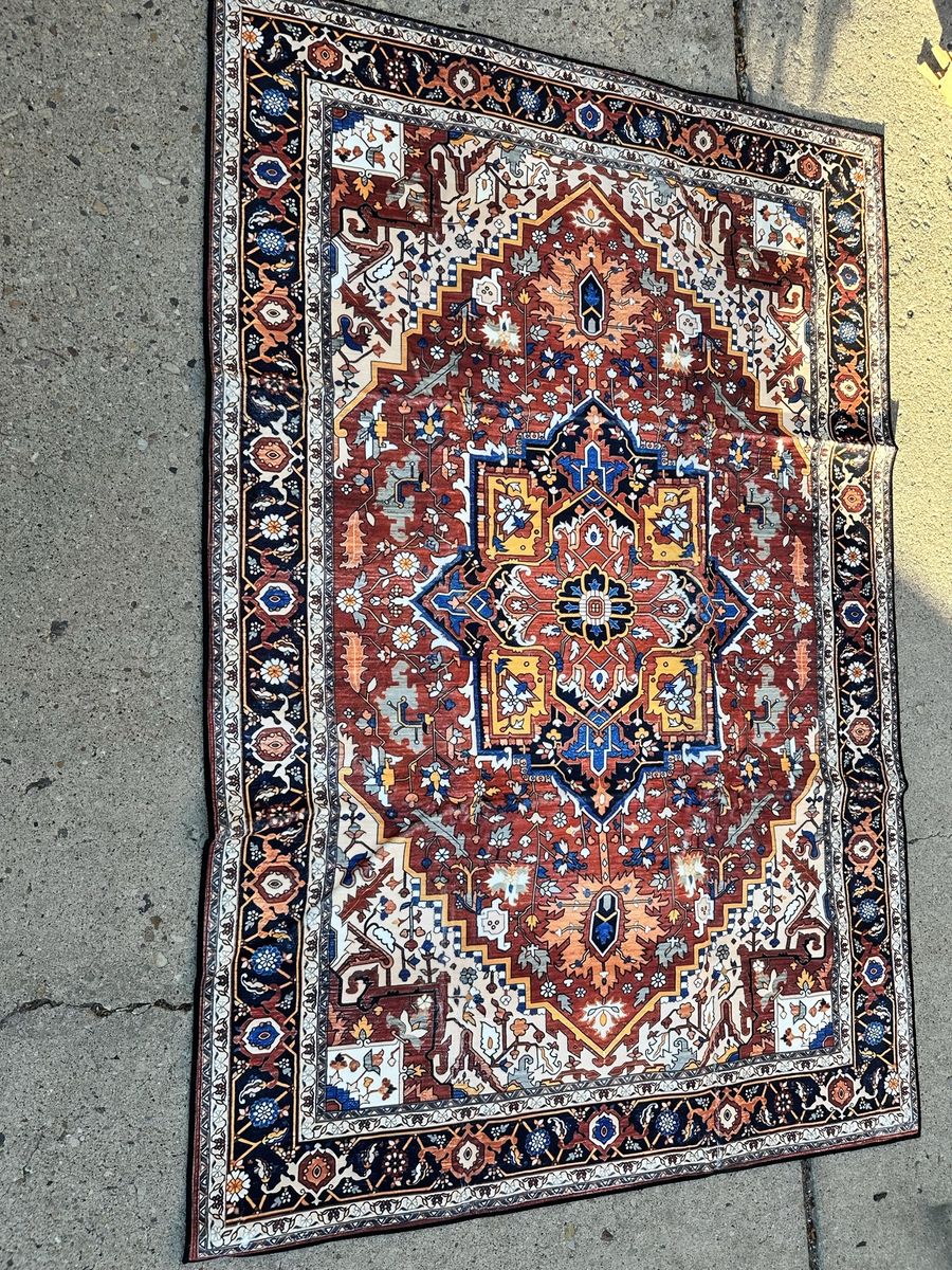 6’ by 4’ machine washible, Ornate Traditional Medallion Area Rug - Red, Blue, Orange /new