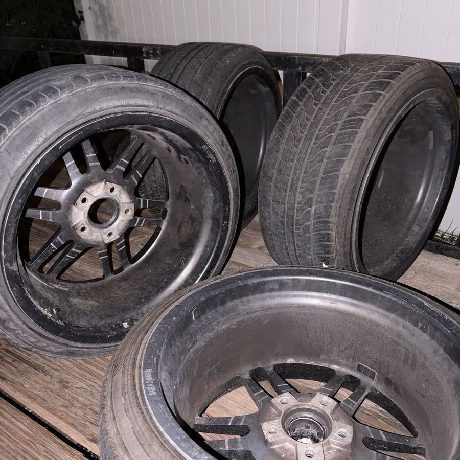 4 wheel and tires