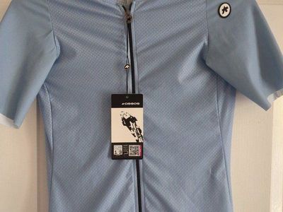 **NEW!! Assos women's small cycling jersey