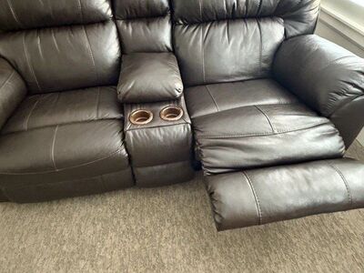 Set of leather recliner couc