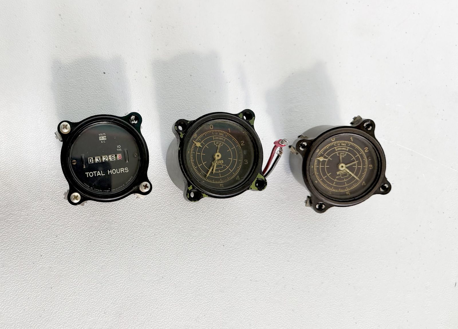 Hobbs Indicators Lot of 3