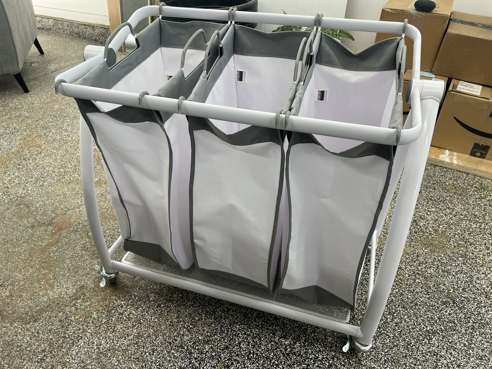Rolling 3-bin hamper