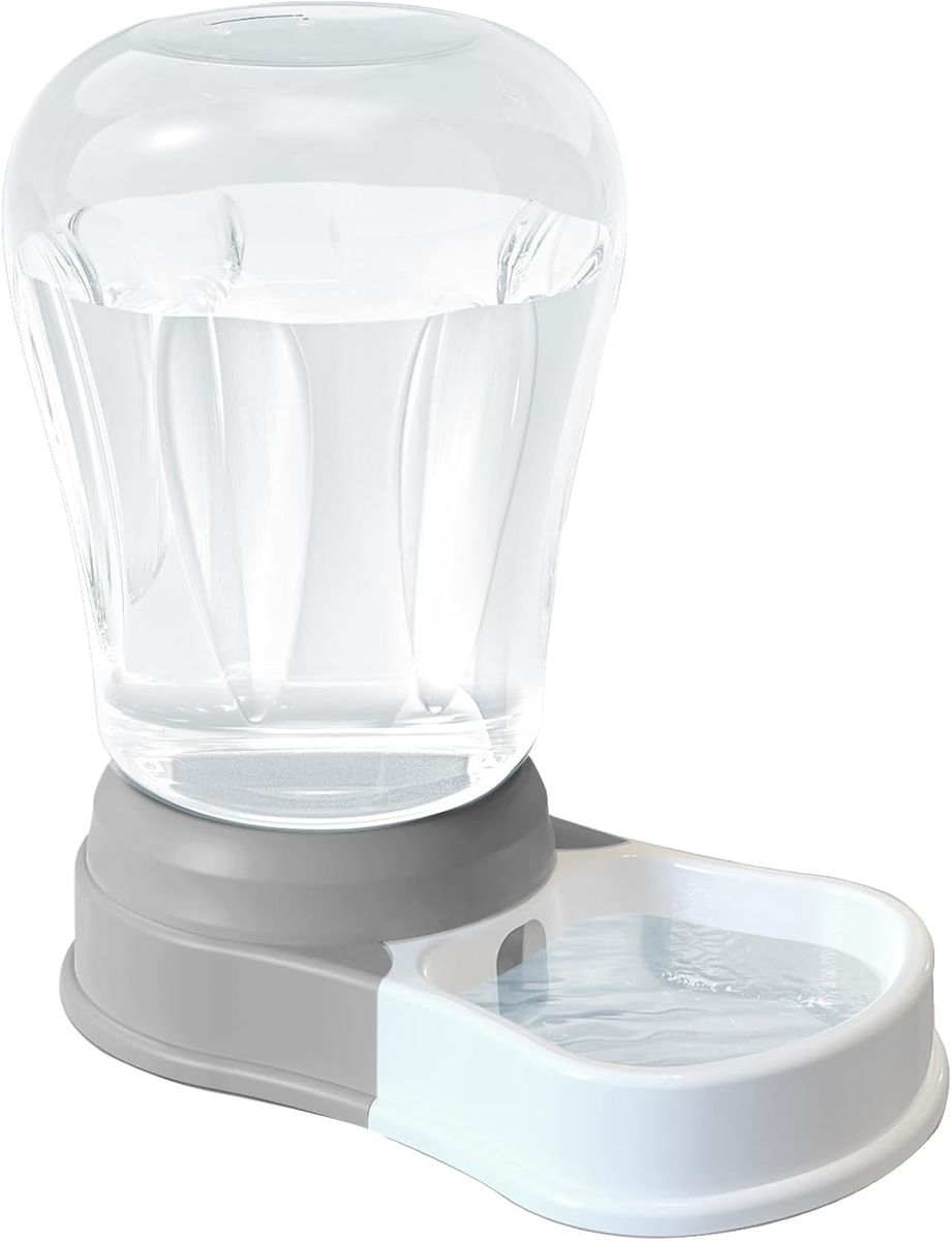 ** New in Box** Dog/Cat Water Dispenser