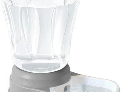 ** New in Box** Dog/Cat Water Dispenser