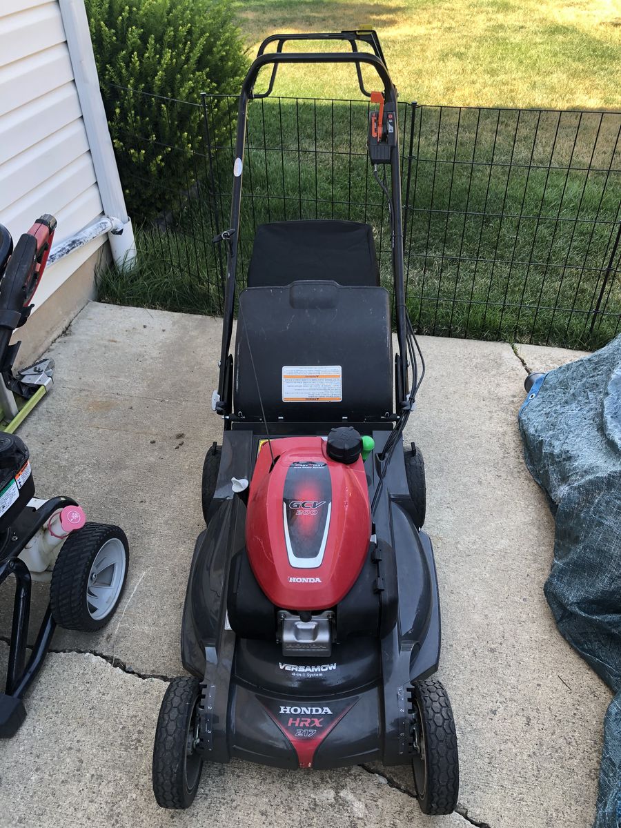 Honda HRX217 mower, $795