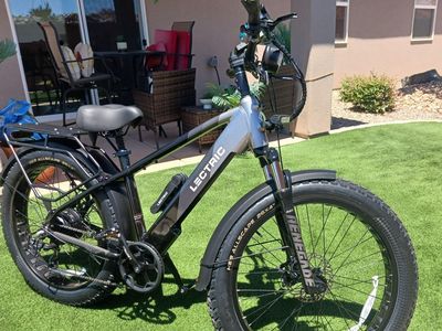 Lectric XPeak All Terain Electric bike step over W/ 2 Extra Batteries! Mileage Only 85 Miles. 750 Watt Stealth Motor,
