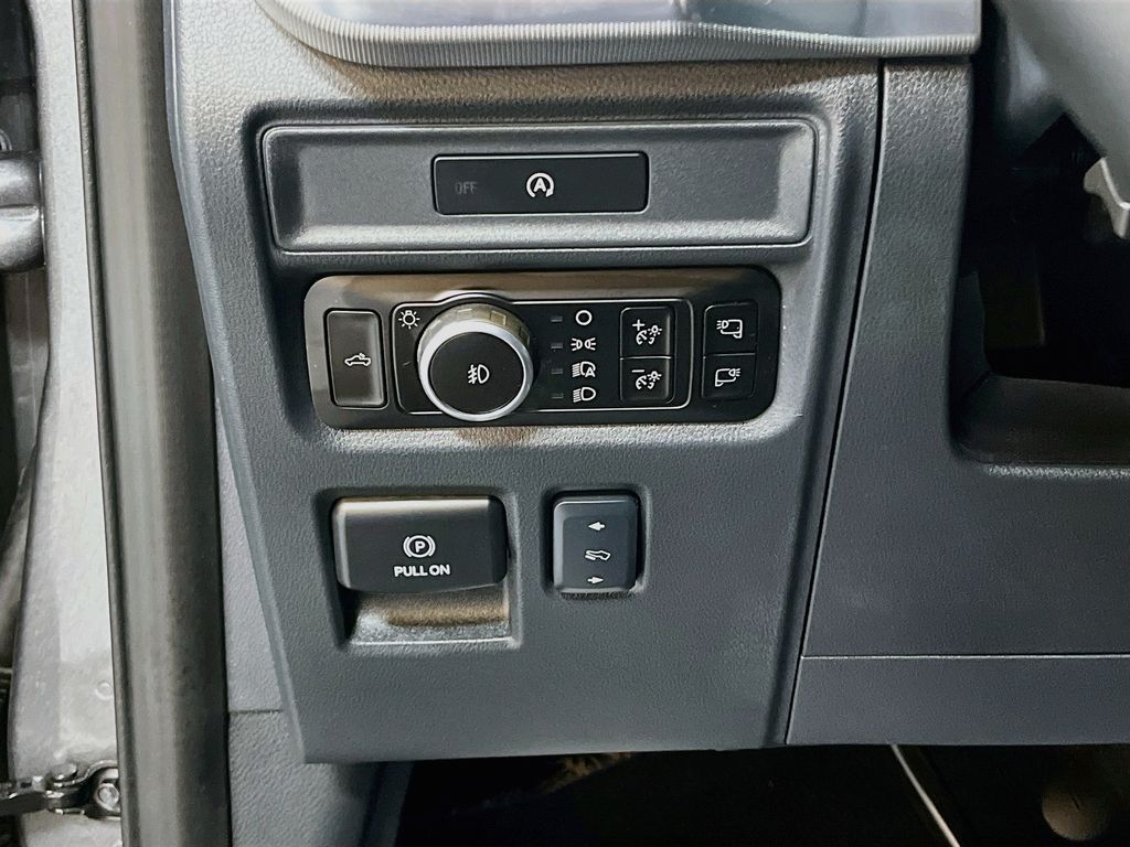 Main image 10