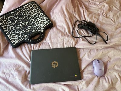 HP Chromebook 11 G5 EE Laptop, Charger, Wireless Mouse & Leopard Sleeve - Fully Functional