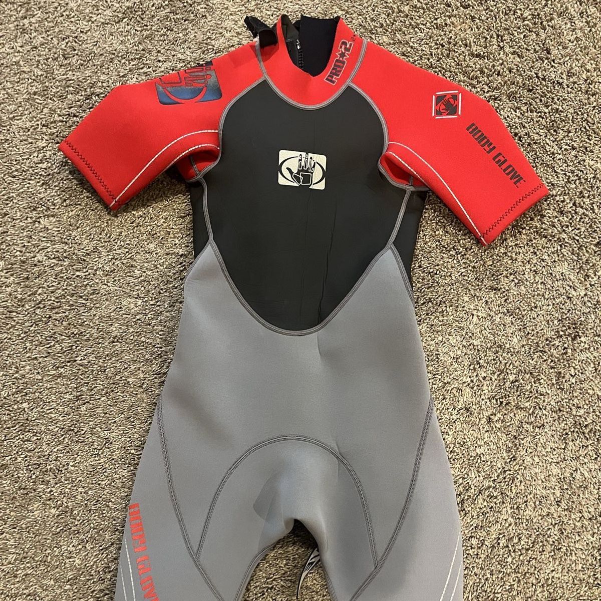 Body glove wet suit size 8
