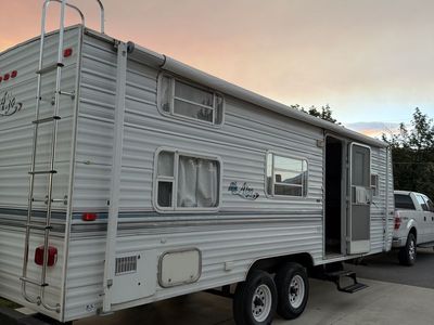 2000 Aljo Model 2610 Travel Trailer - 27ft, Sleeps 6, AC, New Awning/Toilet