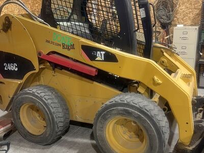 2013 246 C CAT Skidsteer