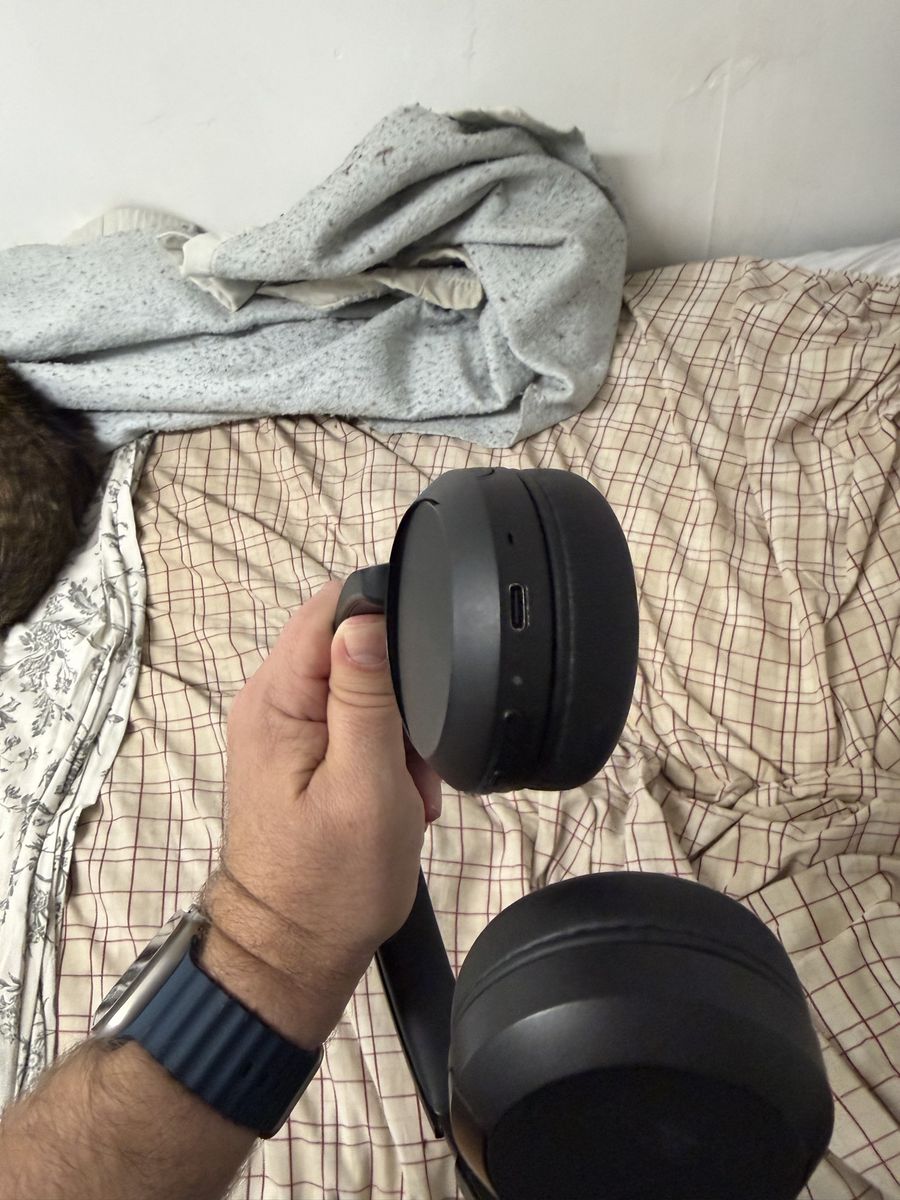 Black Over-Ear Headphones - Excellent Sound Quality