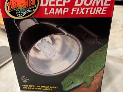 ZOO MED MINI DEEP DOME LAMP FIXTURE ONLY