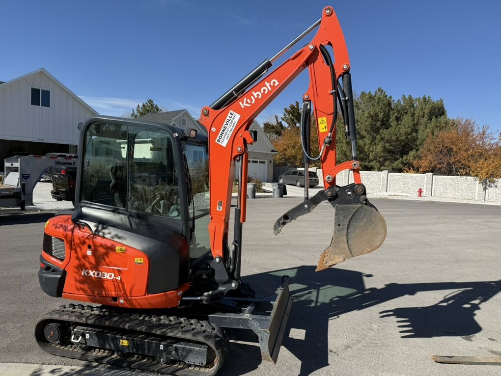Kubota 30 Excavator Only 227 Hrs