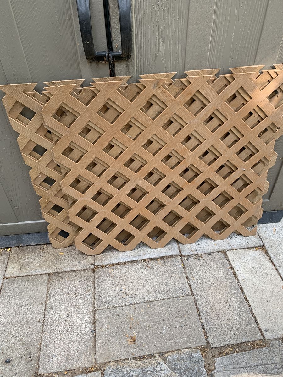 Vinyl Privacy Lattice, seven cut panels