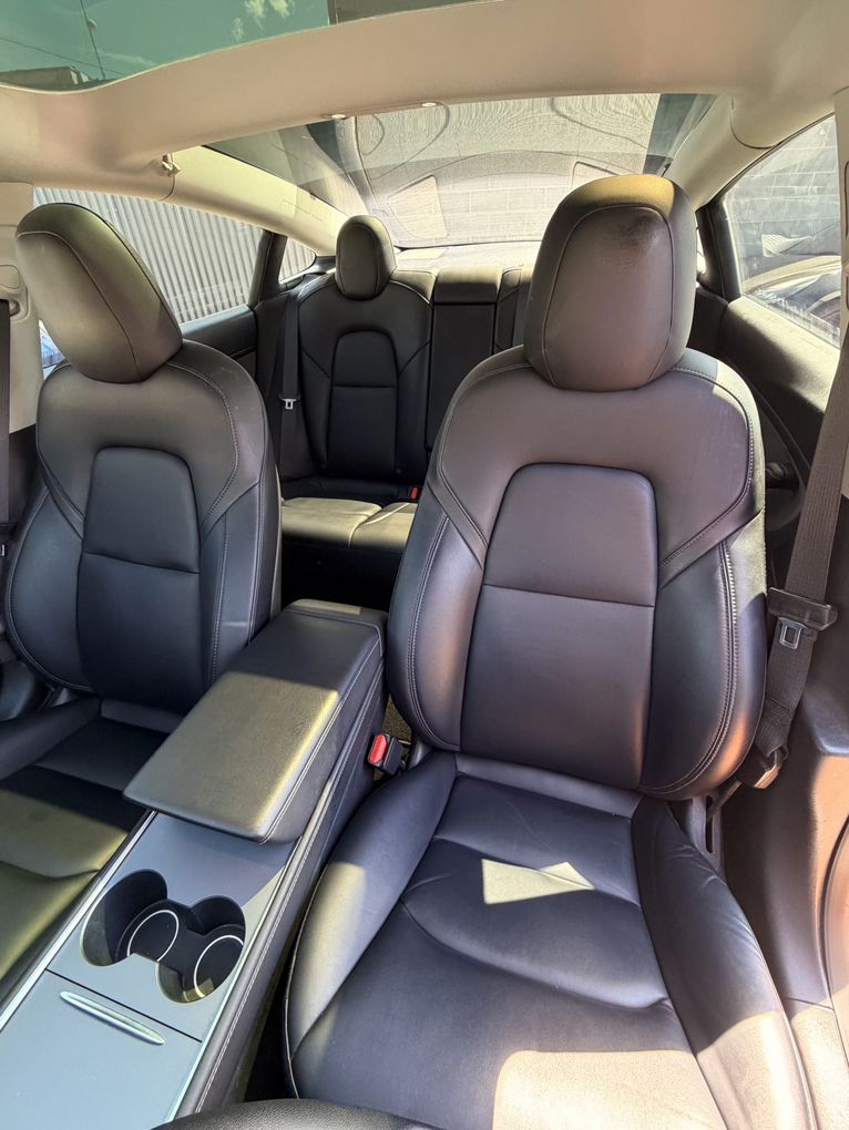 Main image 9