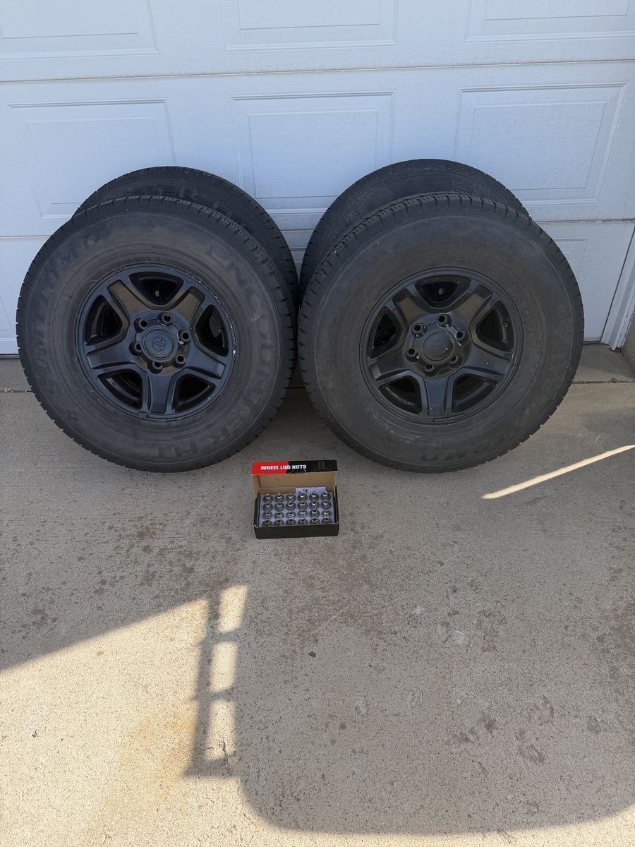 Toyota Tacoma 16x7  Rims with 265/75R16 tires