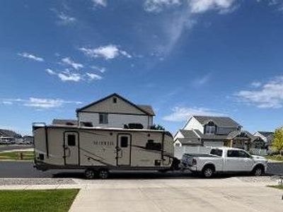 2023 ROCKWOOD ULTRA LITE 2608BS W/ MANY EXTRAS