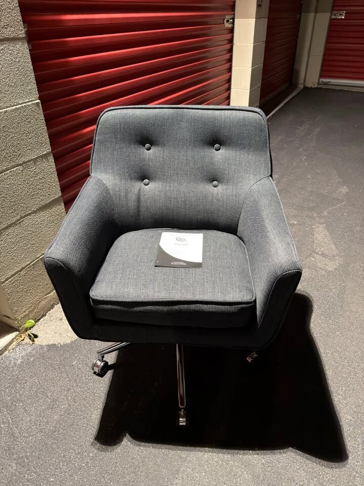 Serta Button-Tufted Accent Chair – Charcoal