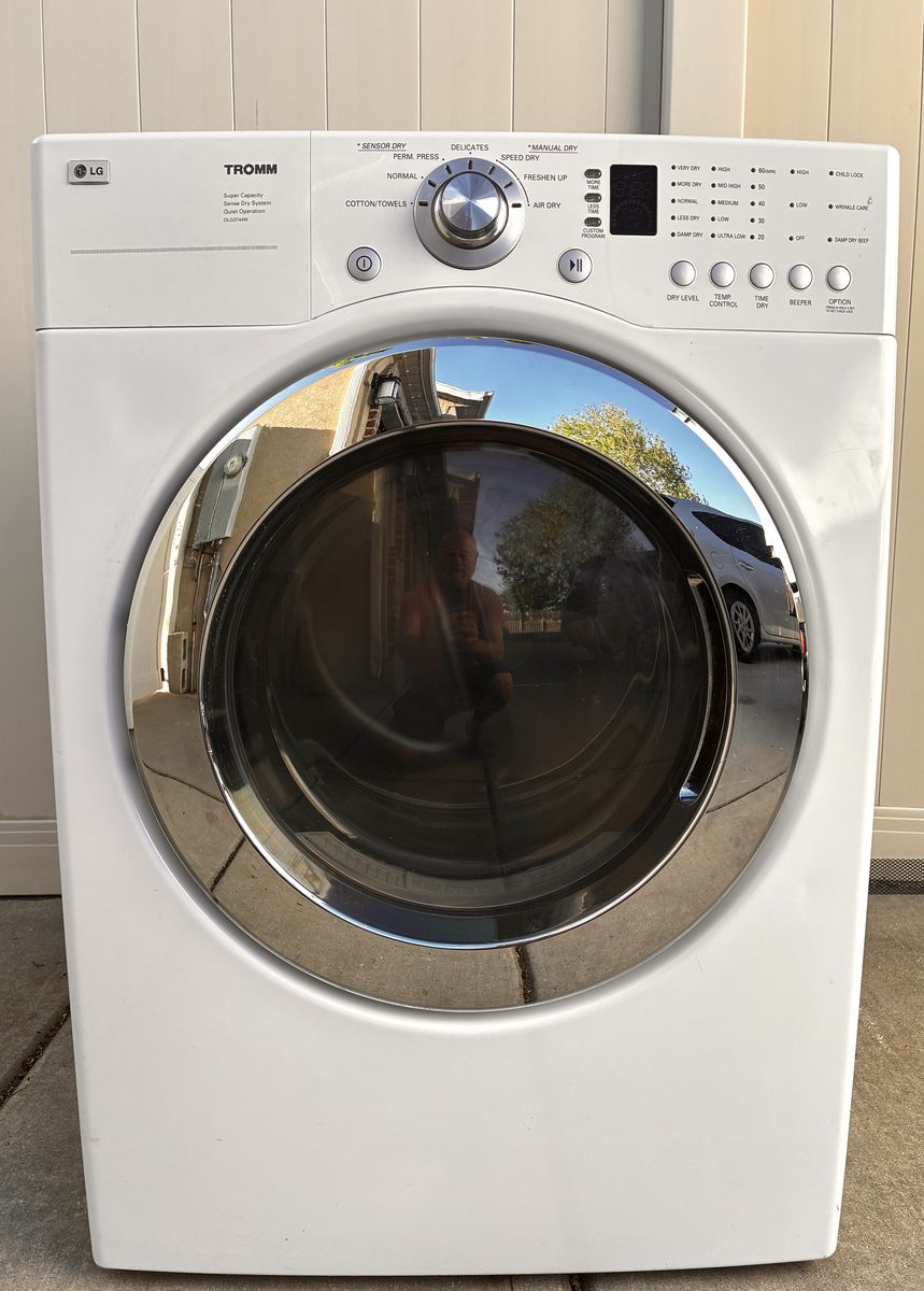 LG GAS DRYER LIKE NEW