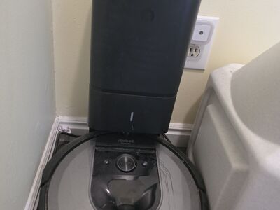 Roomba i8