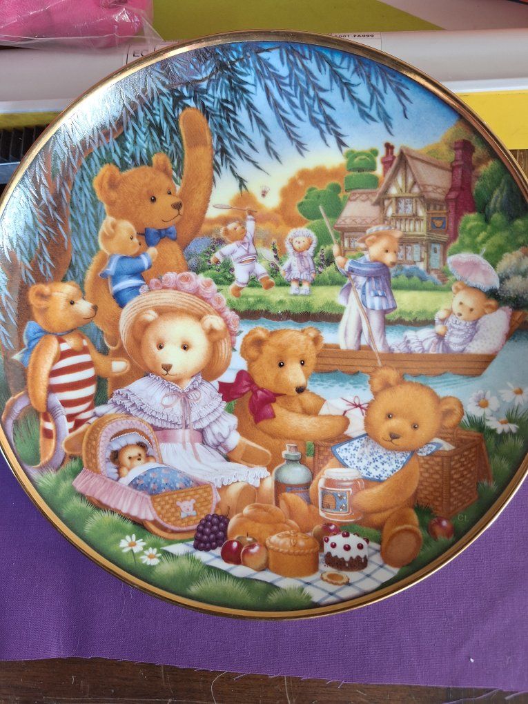 Bradford Exchange Bear Picnic Collector Plate, Limited Edition, Gold Rim, Art by C.L.