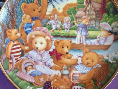 Bradford Exchange Bear Picnic Collector Plate, Limited Edition, Gold Rim, Art by C.L.