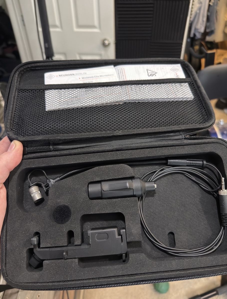 Neumann MCM 114 Acoustic guitar Mic