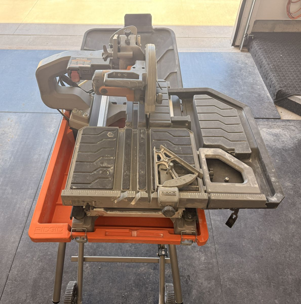 RIDGID R4092 10" Wet Tile Saw with Stand – Pro “Beast” Saw