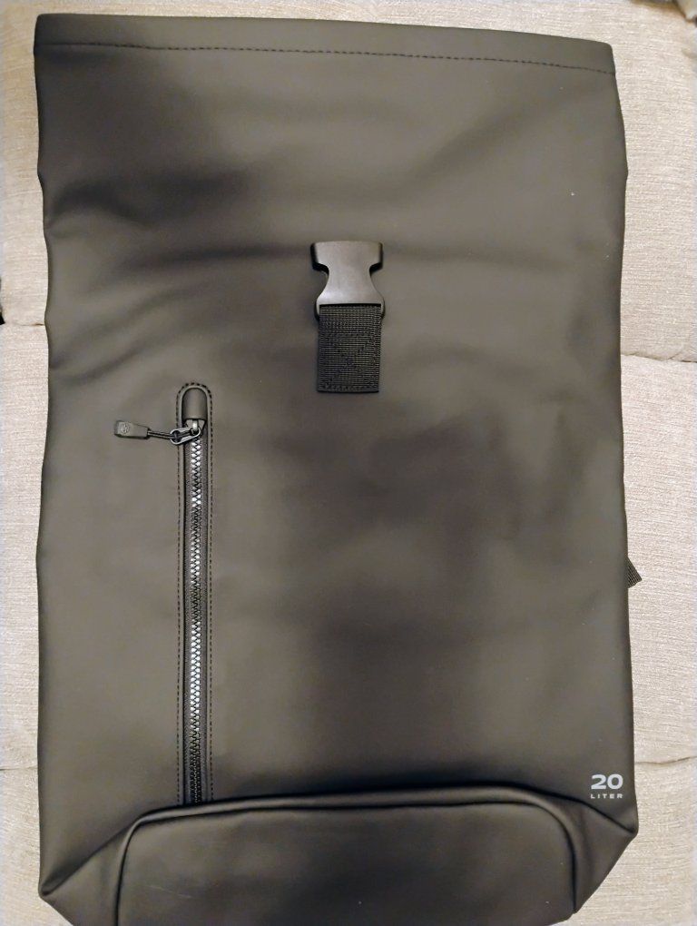 Main image 3