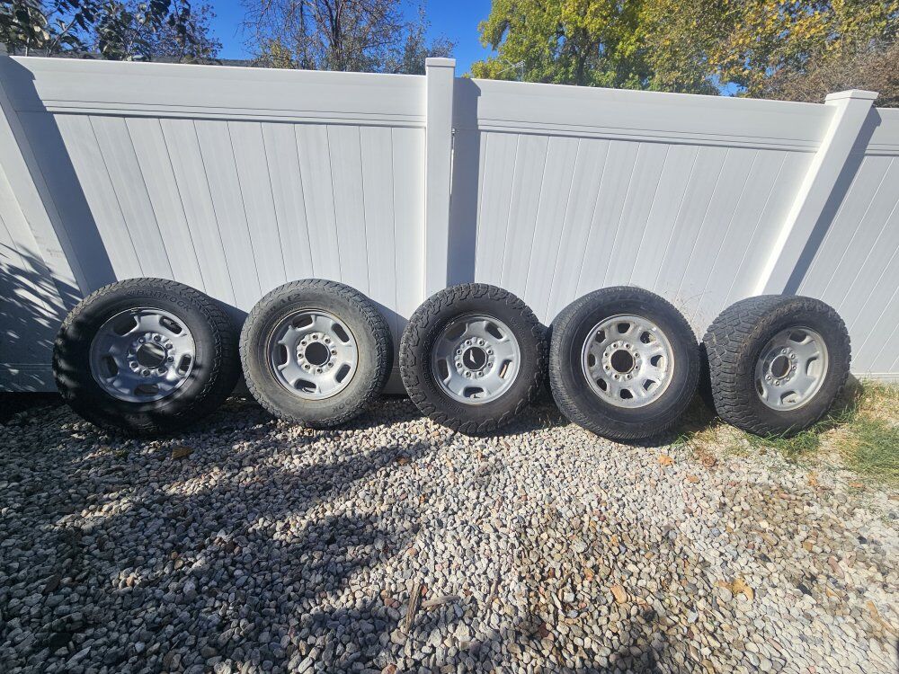 LT 265/70R17 any chevy or gmc 8x180 2011 and over