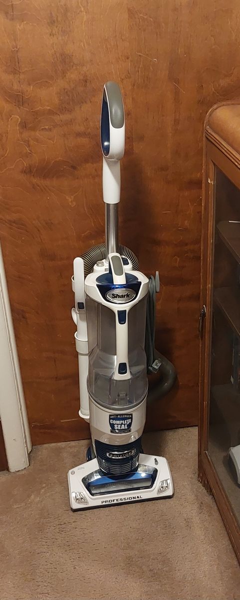 Shark Rotator NV401 31  Vacuum Cleaner