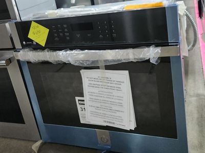 STUNNING BRAND NEW! GE 30" STAINLESS STEEL SINGLE WALL OVEN!