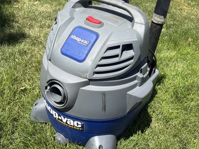 Shop-Vac Contractor 16 Gallon 6.5 Peak HP Wet/Dry Vacuum with Hose & Attachments