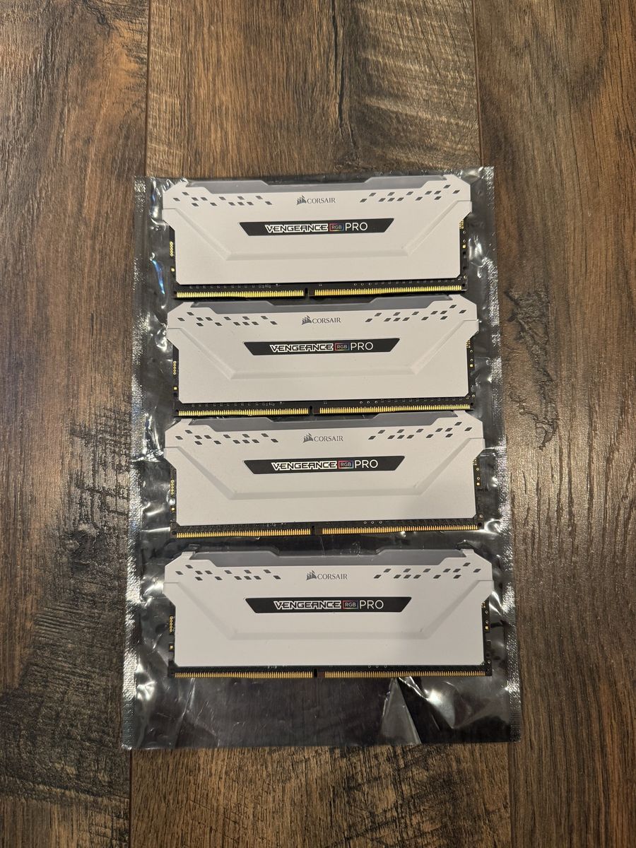 Corsair Vengeance RGB 32GB 3600MHz White