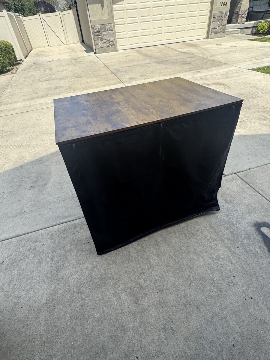 Main image 3