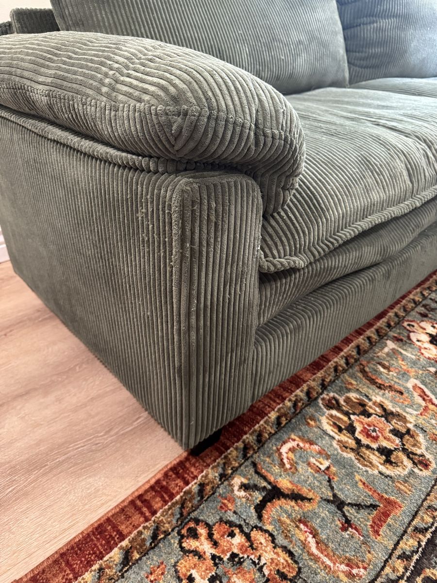 Main image 4