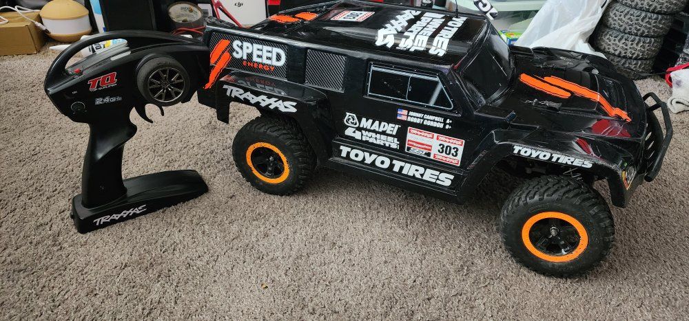 Traxxas Slash Robby Gordon Dakar edition!