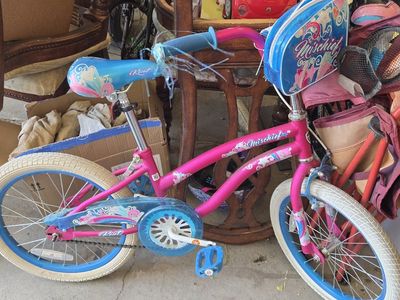 Girls bike