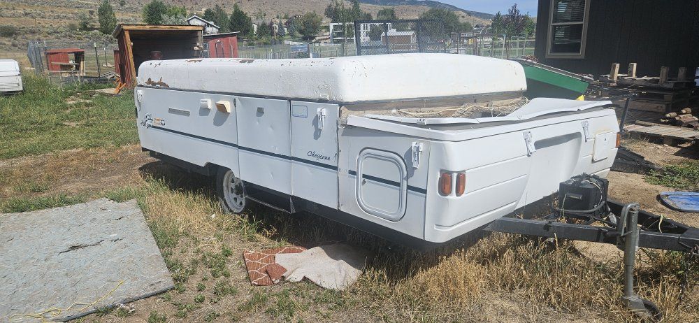 Coleman Cheyenne Pop-Up Camper Travel Trailer