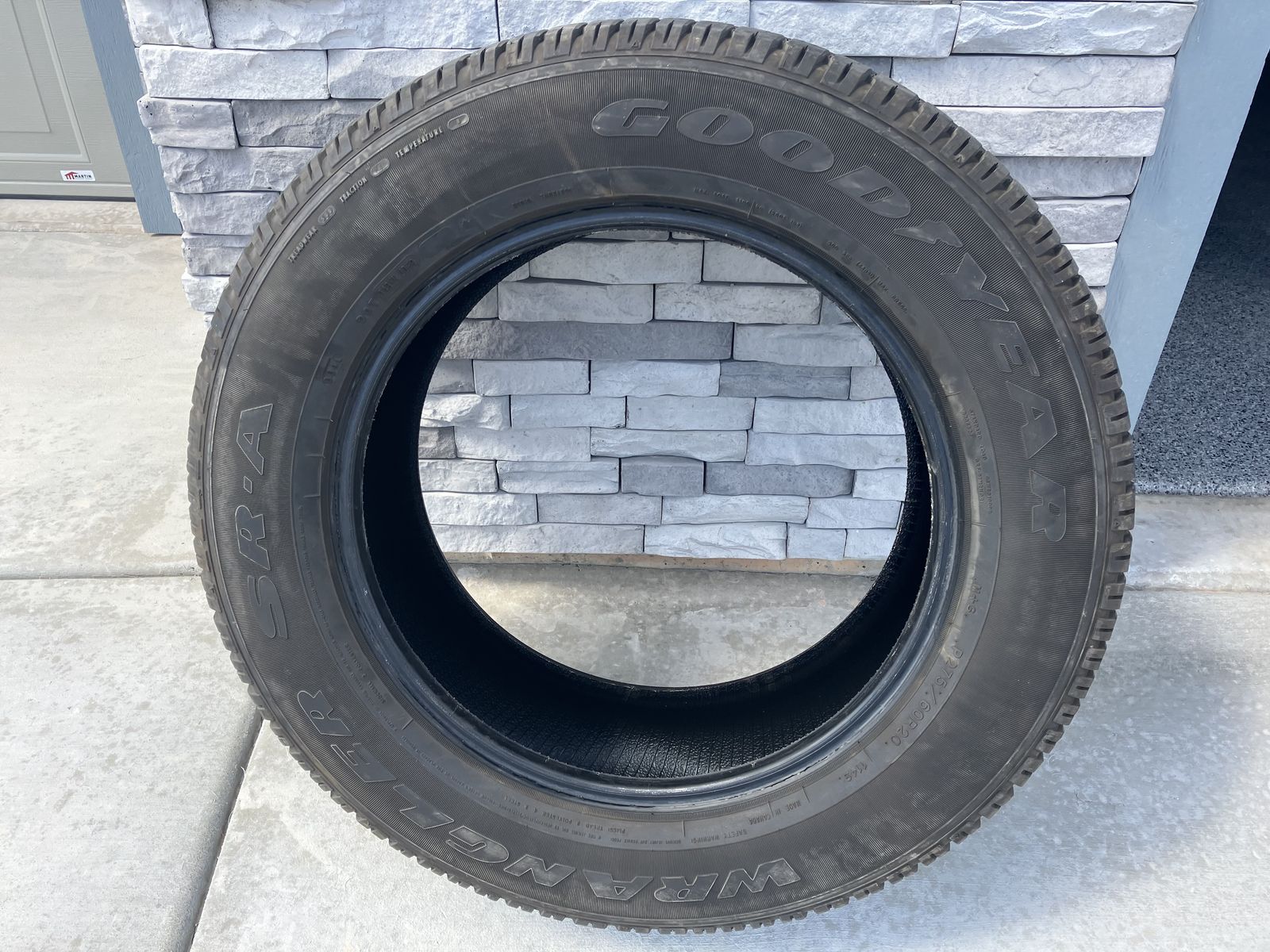 Goodyear Wrangler 275/60R20