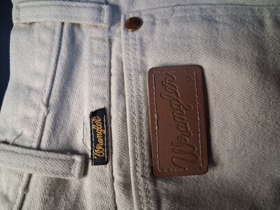 Men's white Wrangler jeans 31x30