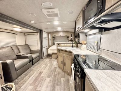 Heartland Sundance Ultra Lite Travel Trailer w/ Slide-Out - Excellent Condition